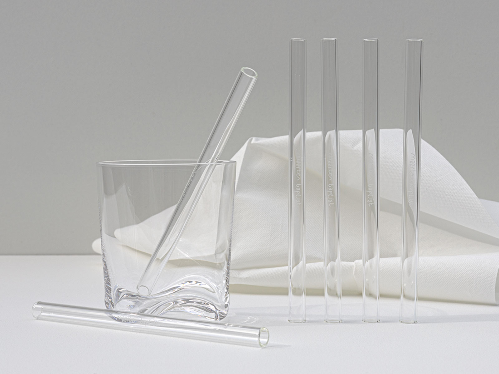 Set of 12 crystal clear glass straws 16cm / 6inch